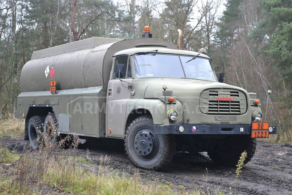 Tatra T-148 CAPL-15 automobilová cisterna na PHM